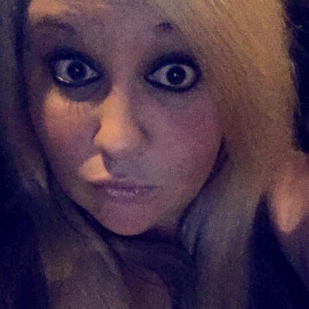 Meet your Posher, Hillary!